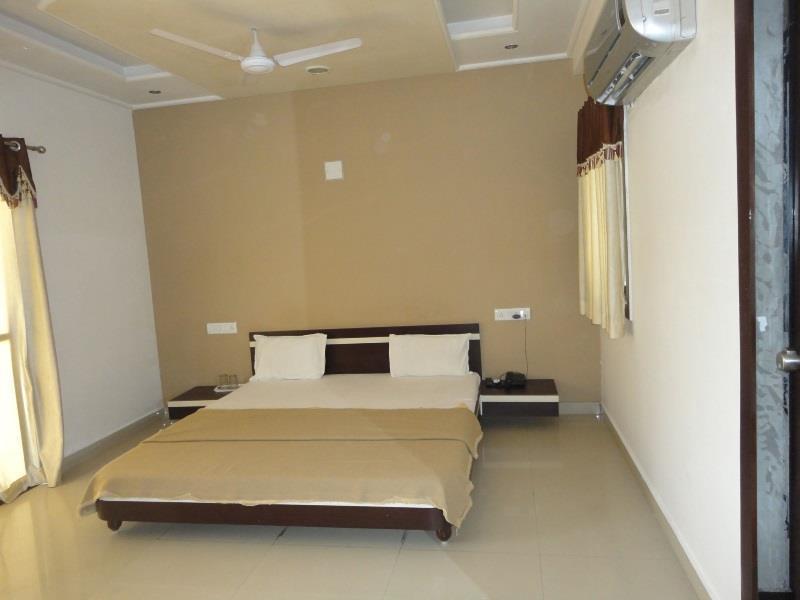 Hotel Rudra Plaza Dwarka  Exterior photo