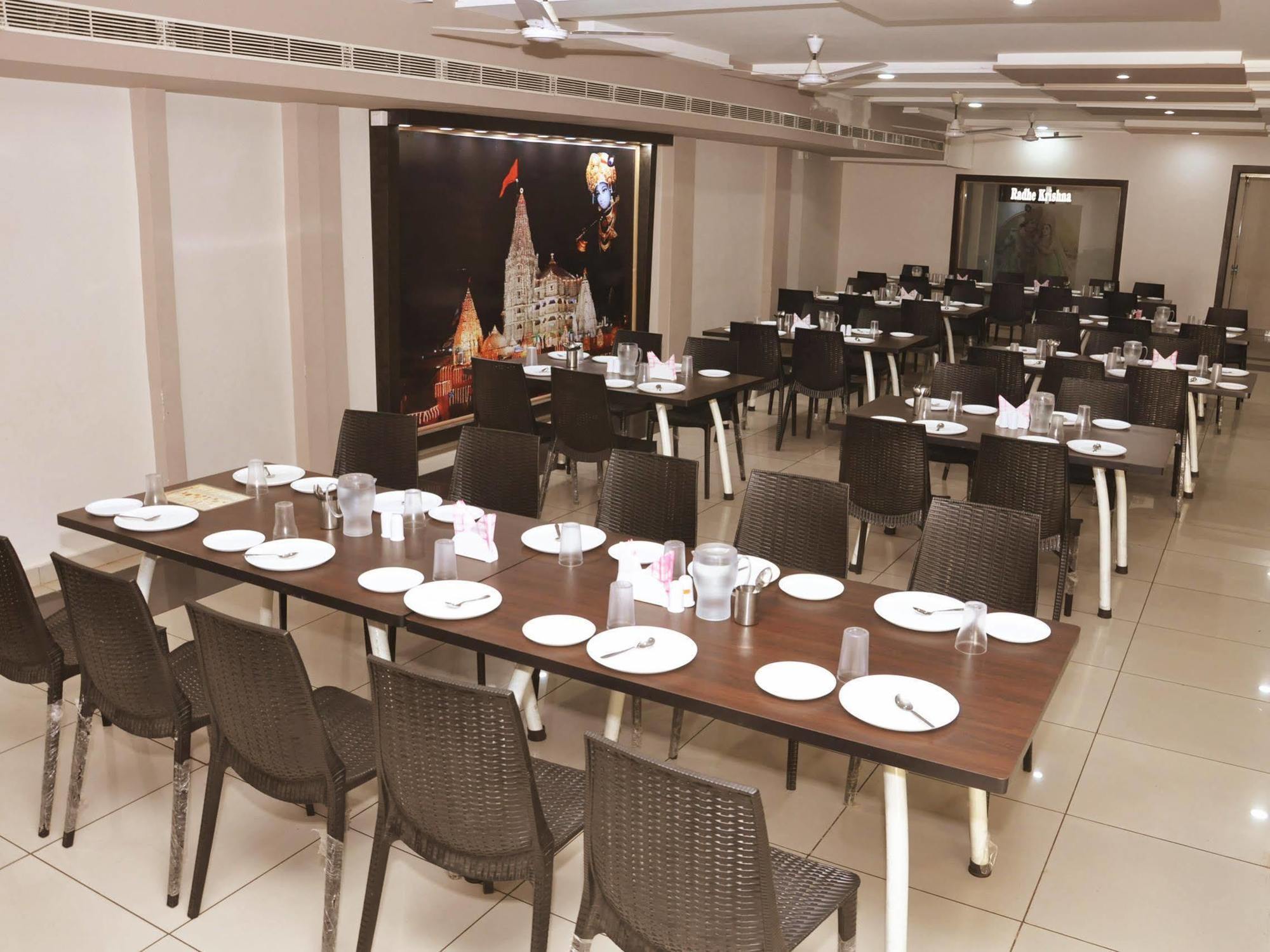 Hotel Rudra Plaza Dwarka  Exterior photo