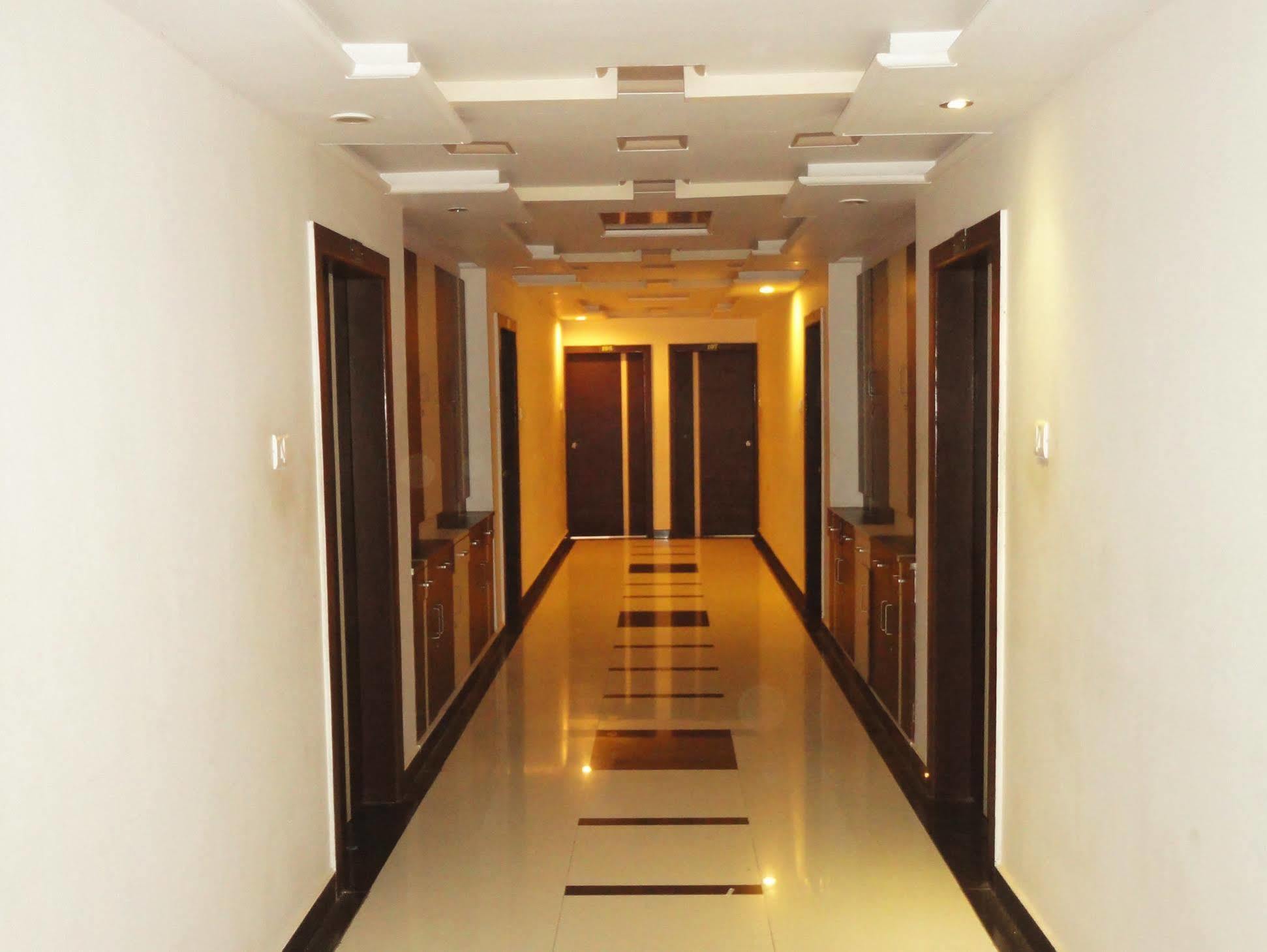 Hotel Rudra Plaza Dwarka  Exterior photo